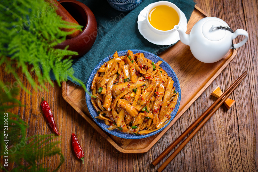 凉拌手撕红油杏鲍菇图片