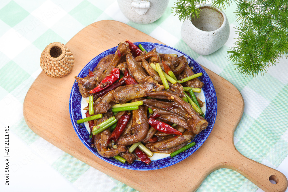 爆炒香辣鸭掌图片