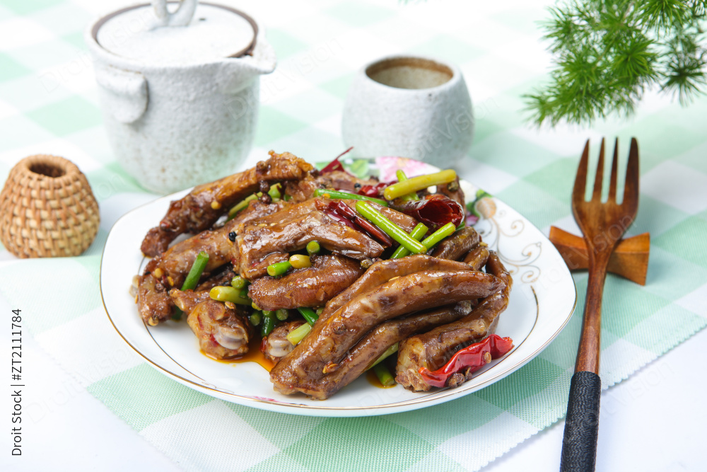 爆炒香辣鸭掌图片