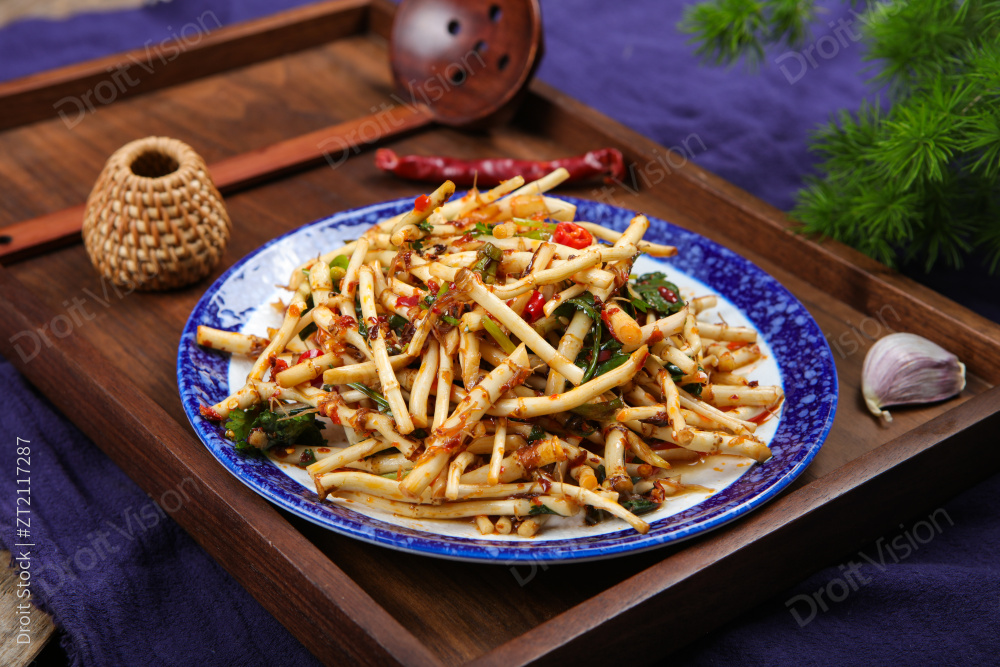 凉拌鱼腥草图片