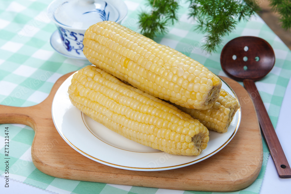 煮白玉米图片