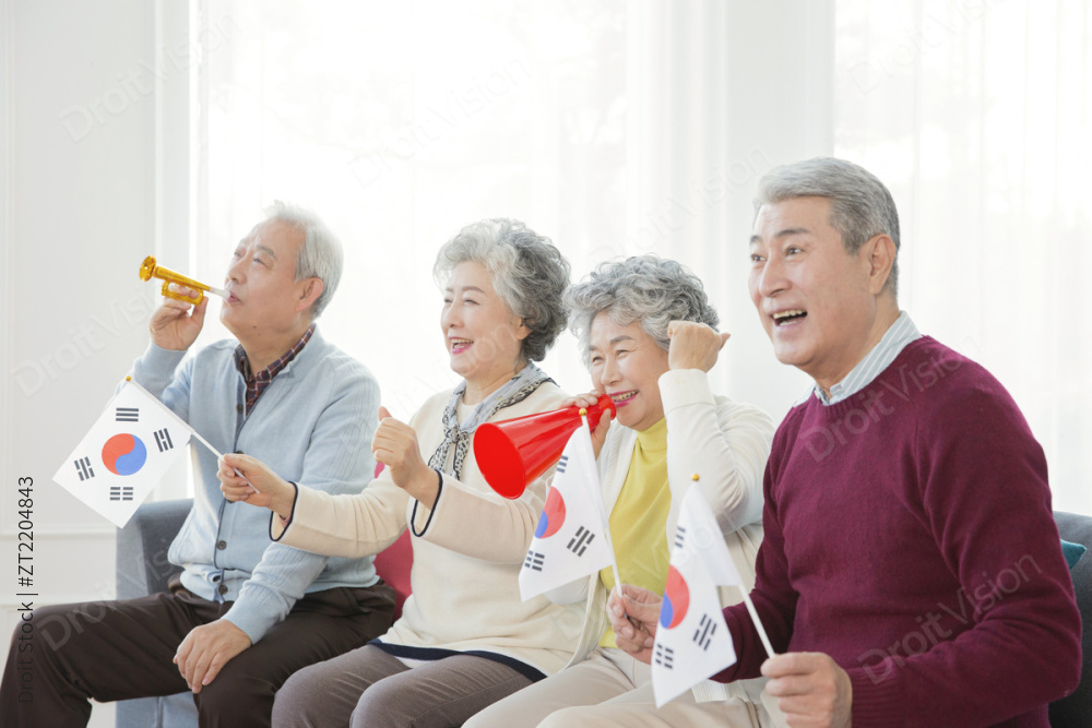 “Happy Senior 025”常见释义为“快乐老人 025”  图片