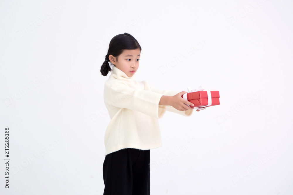 “Christmas girl 053”常见释义为“圣诞女孩 053” 图片