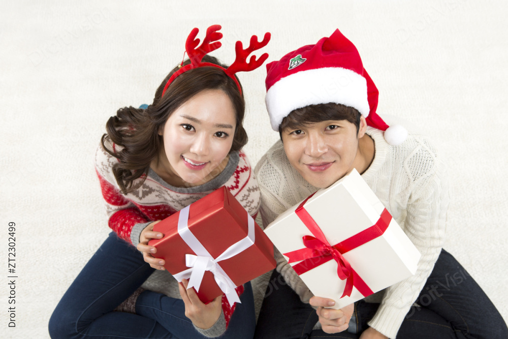 “Christmas lovers 105”常见释义为“105 位圣诞爱好者” 图片