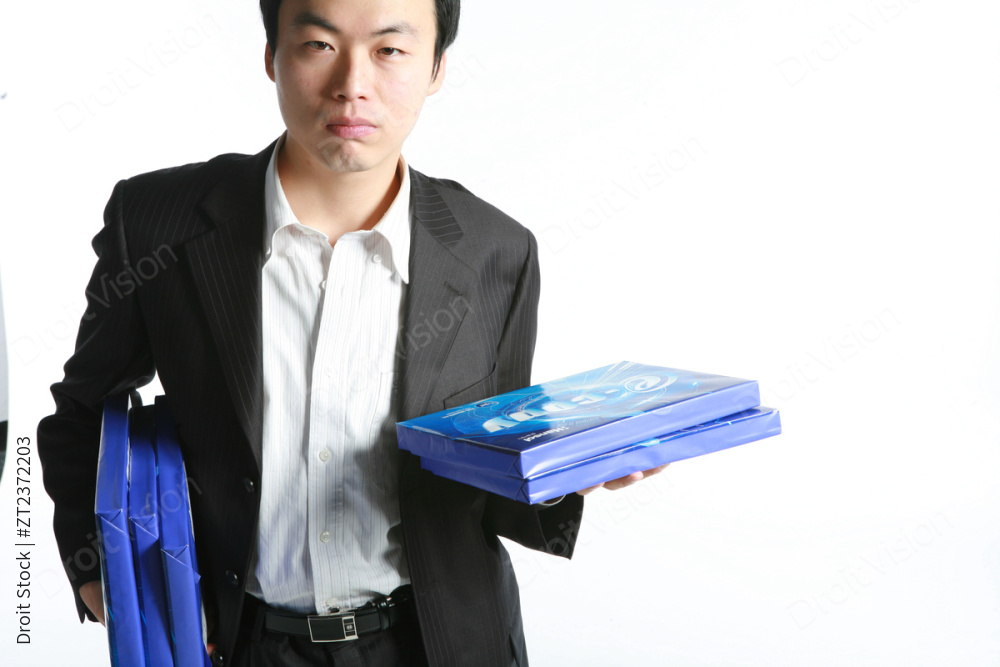 28 位女性/男性 2080 图片