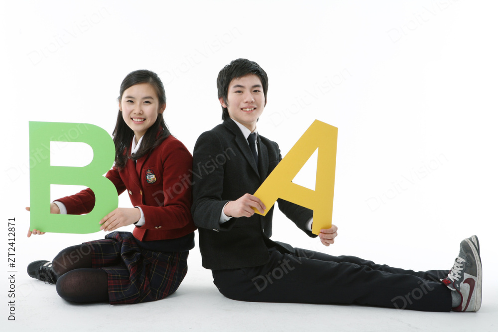 223 名中学生/高中生 187 图片