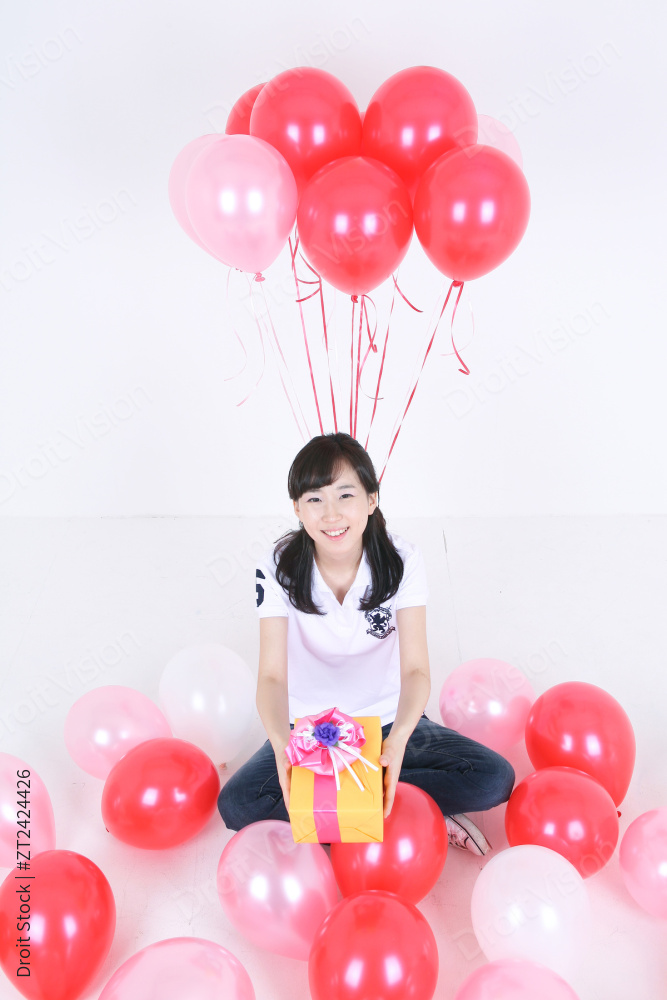 224 名大学生 2702  图片