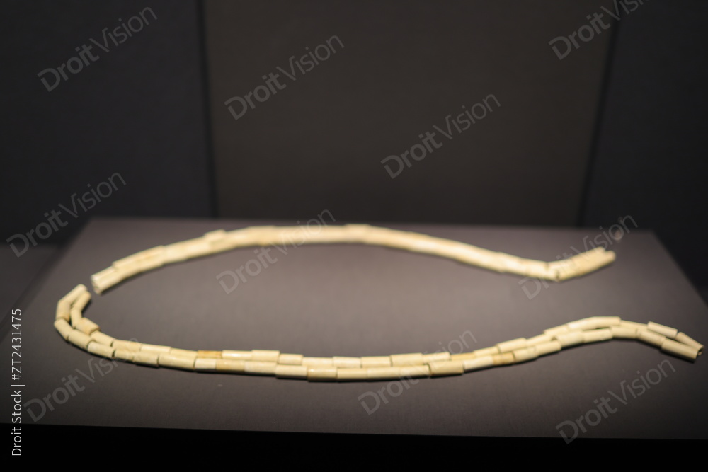 浙江省博物馆玉珠串玉管串图片