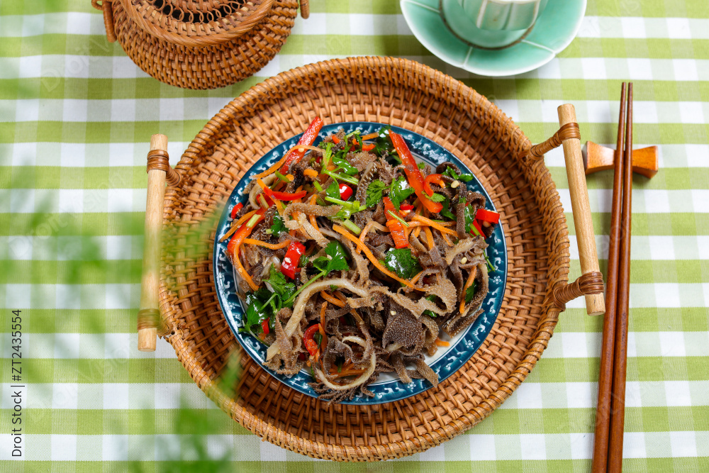 凉拌黑毛肚丝图片