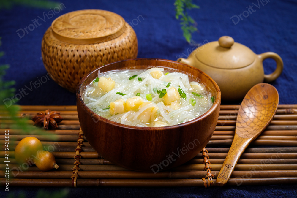 瑶柱萝卜丝汤图片