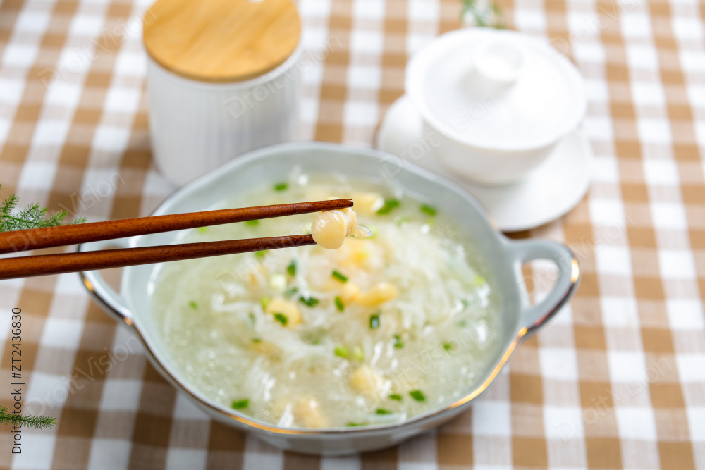 瑶柱萝卜丝汤图片