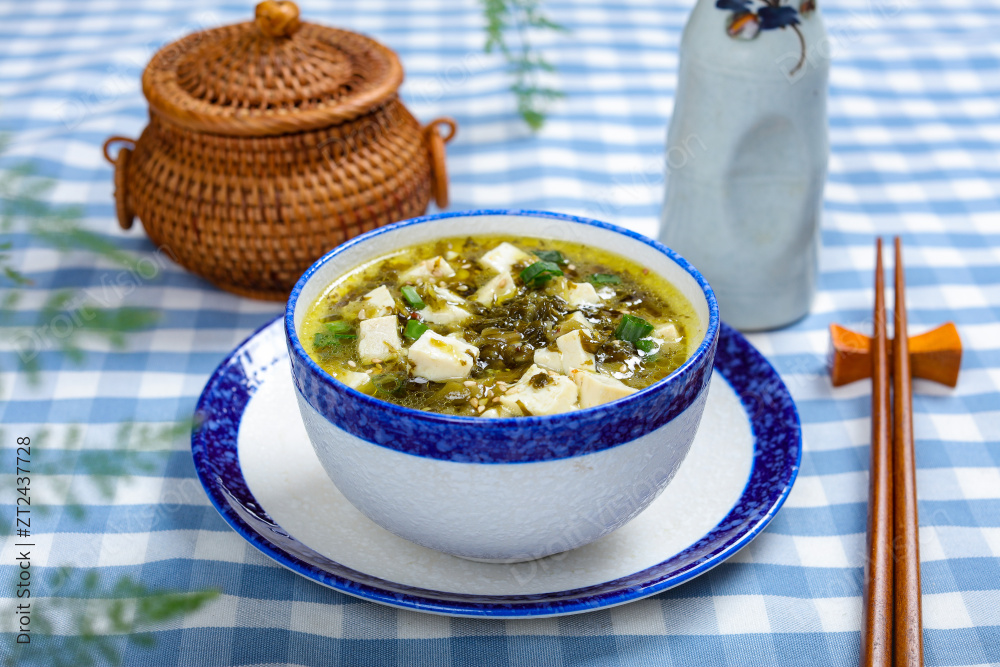 酸菜豆腐汤图片