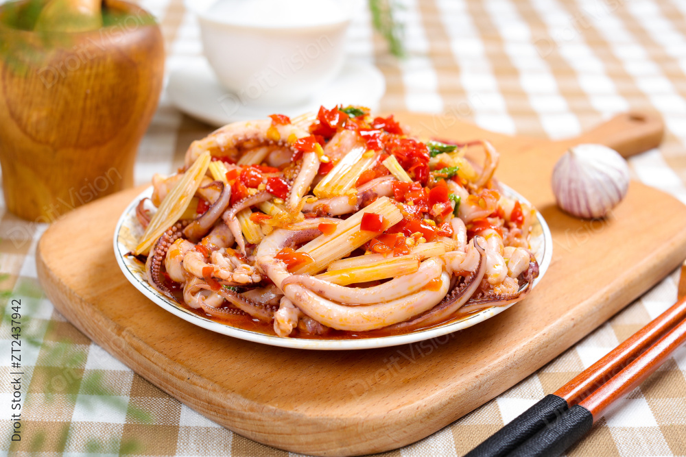 剁椒炒鱿鱼图片