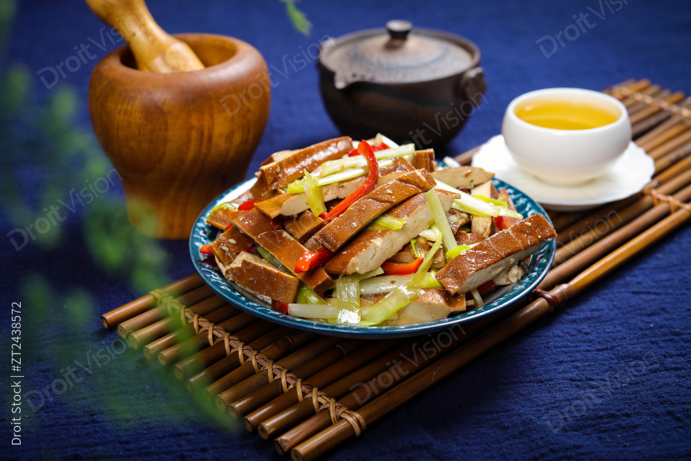 韭黄炒豆干图片