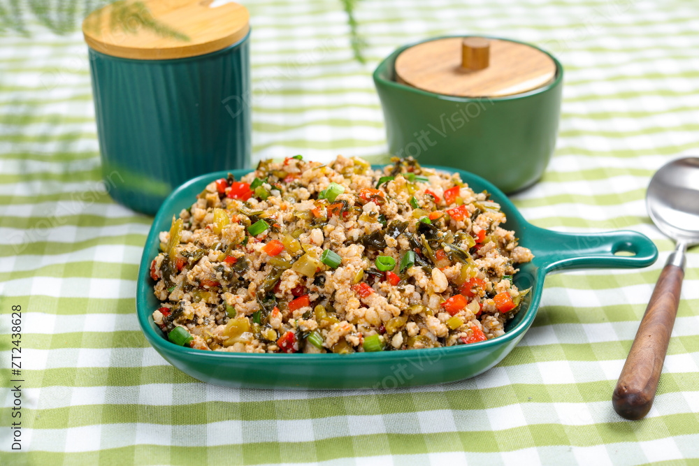 酸菜炒肉沫图片