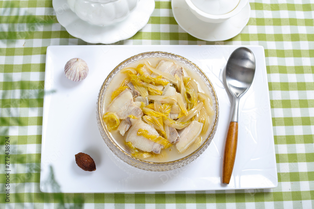 肉片炖酸菜图片