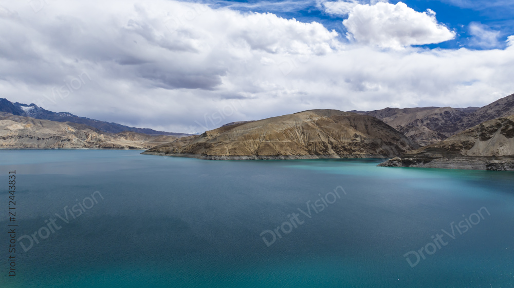 新疆塔县班迪尔湖下板地水库航拍图片