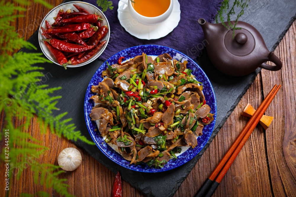 凉拌卤鸡胗图片