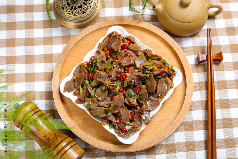 凉拌卤鸡胗图片