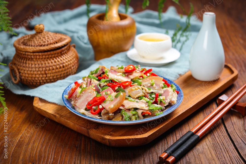 秋葵蒸腊肉图片