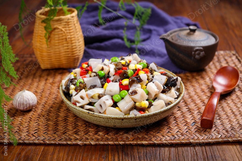 豌豆玉米炒藕丁图片