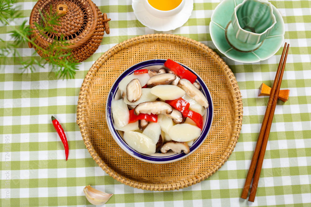 山药烩香菇图片