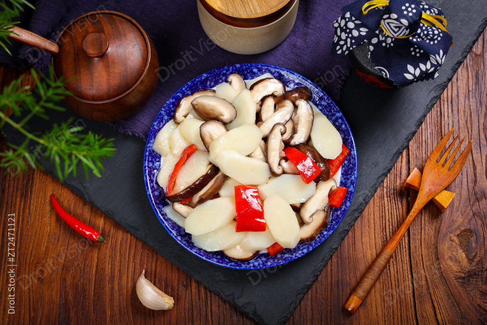 山药烩香菇图片