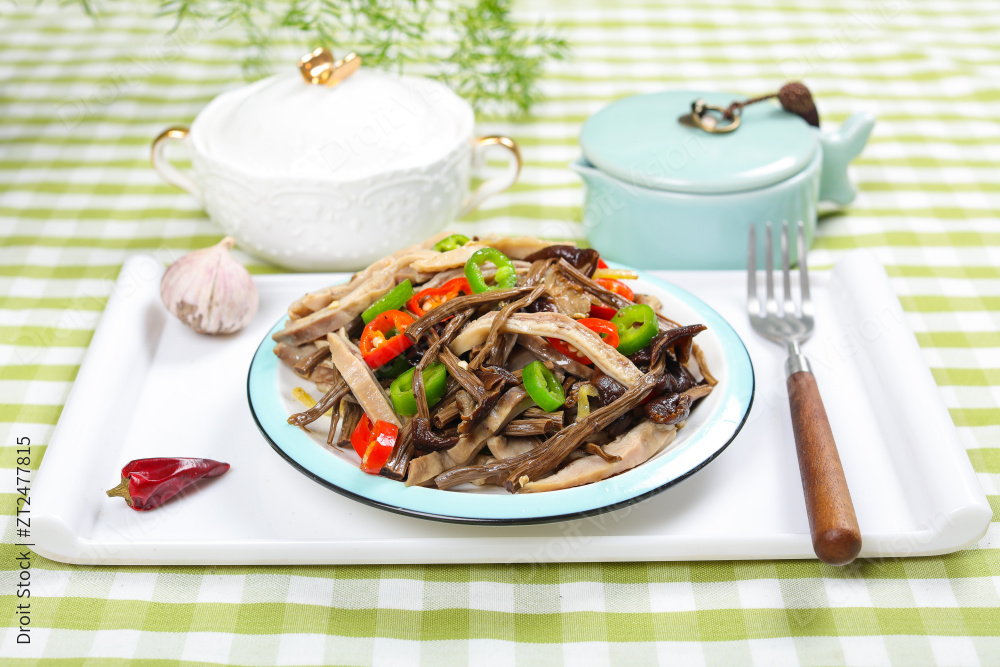 茶树菇炒猪肚图片