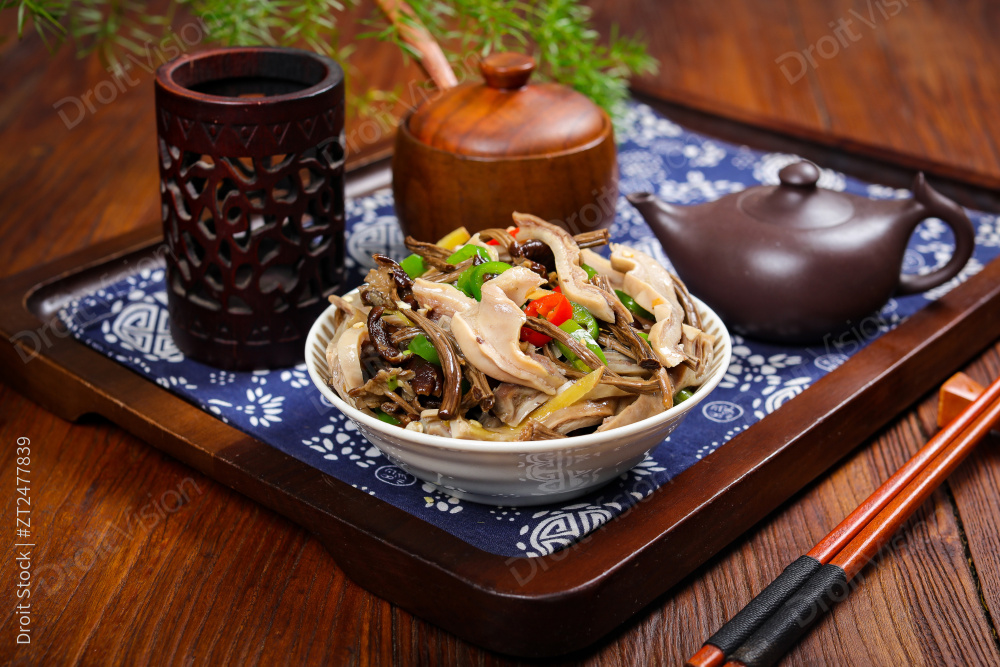 茶树菇炒猪肚图片