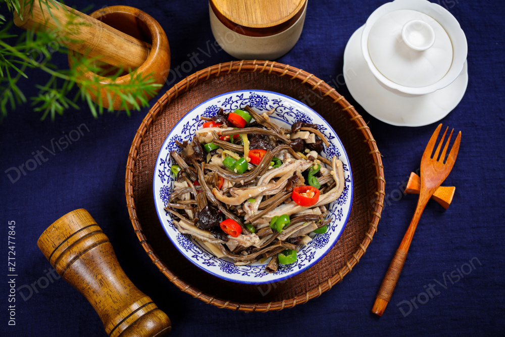 茶树菇炒猪肚图片