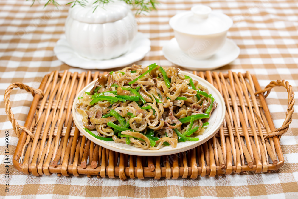 青椒炒肥肠丝图片