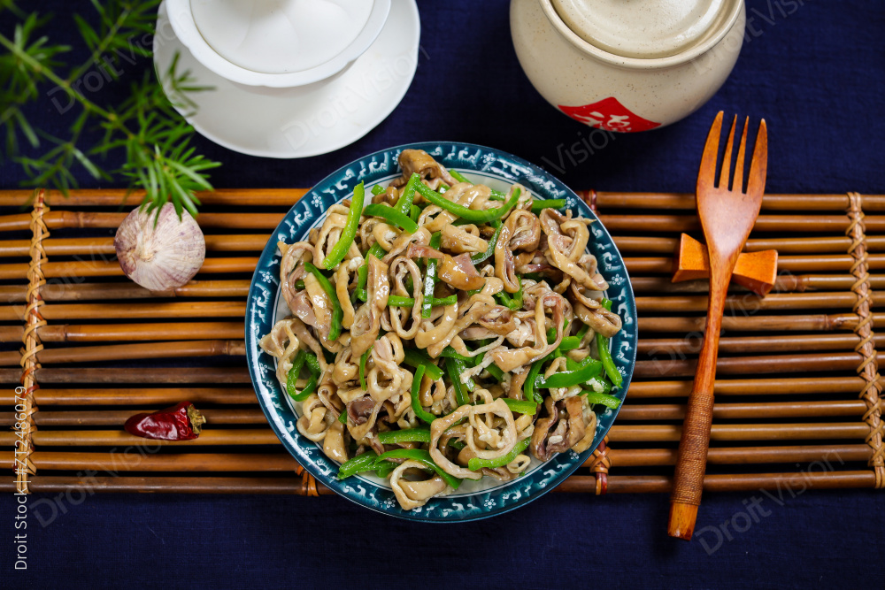 青椒炒肥肠丝图片