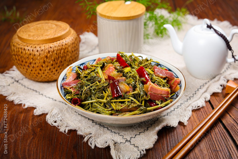 香椿菜炒腊肉图片