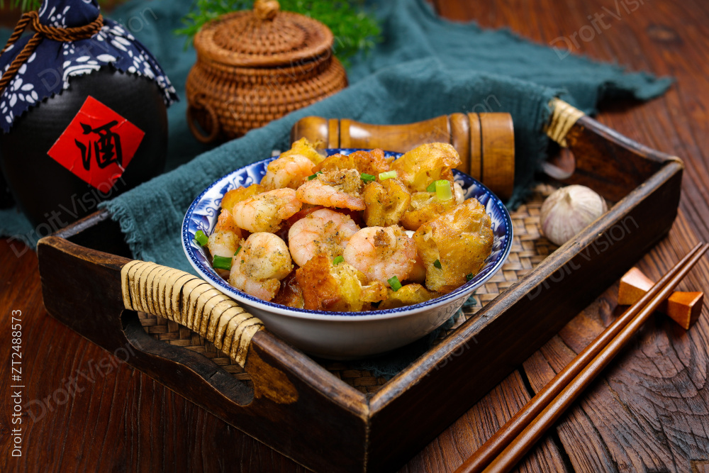 油条炒虾仁图片