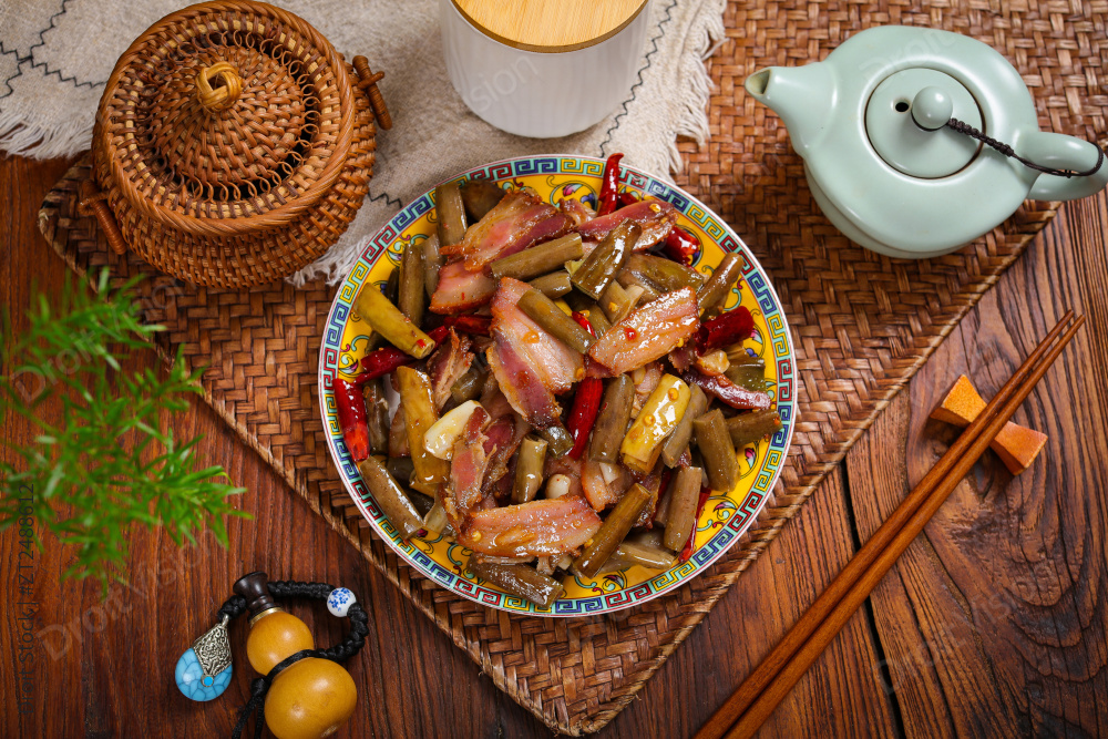 芋头花炒腊肉图片