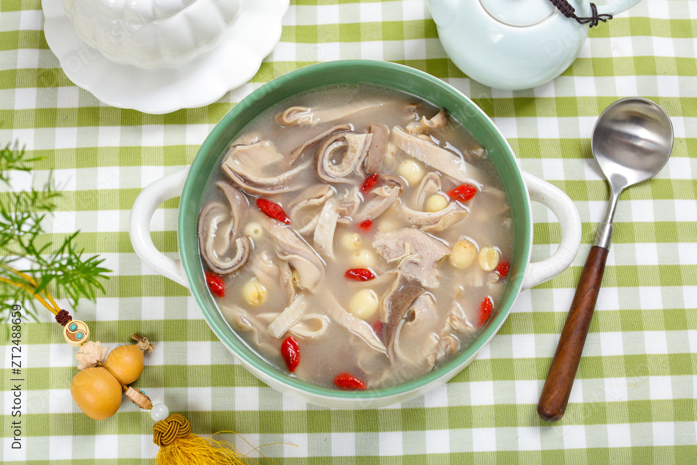 猪肚莲子汤图片