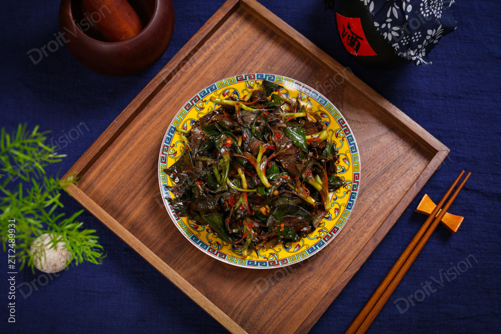 凉拌鱼腥草叶图片