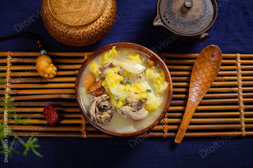 烤鸭白菜汤图片
