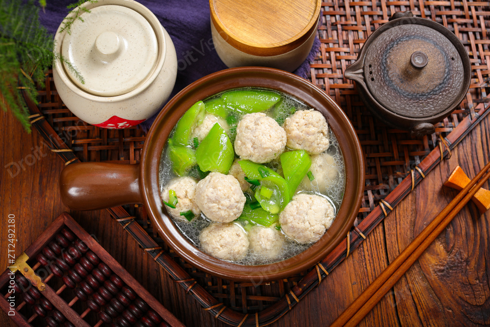 丝瓜豆腐丸子汤图片