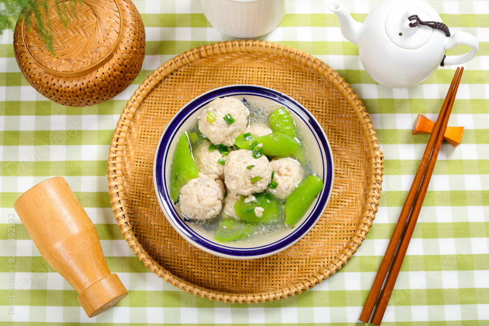 丝瓜豆腐丸子汤图片