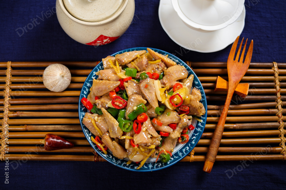 小炒鸡翅尖图片