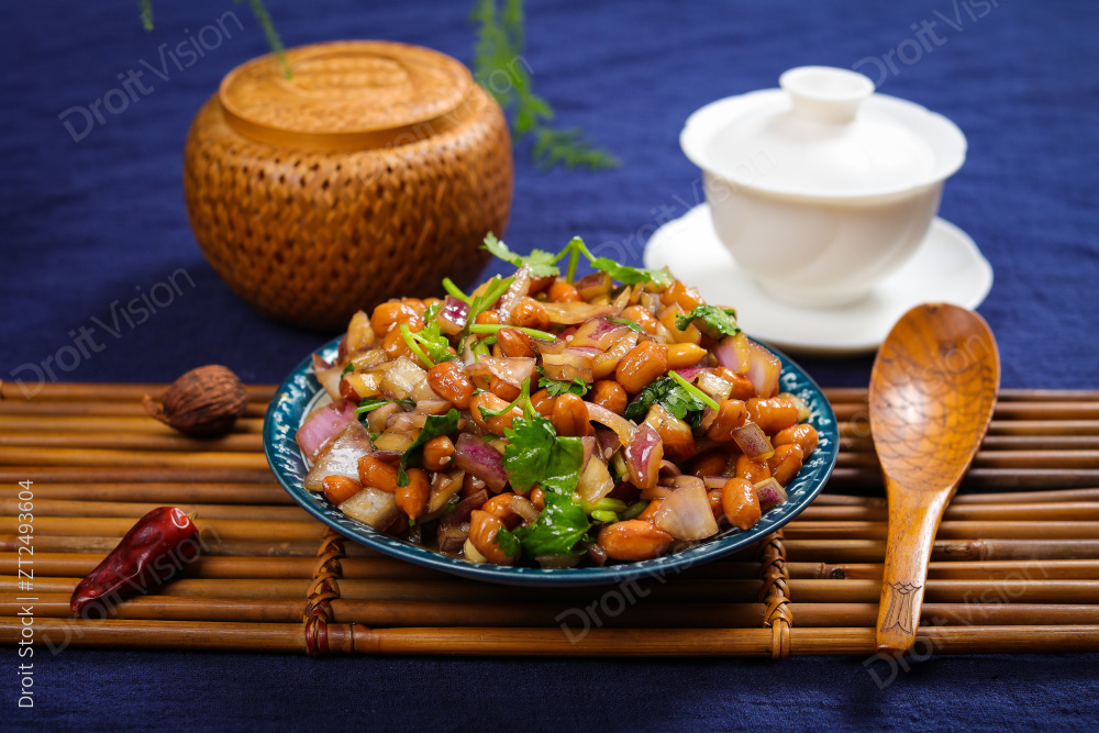 洋葱拌花生图片