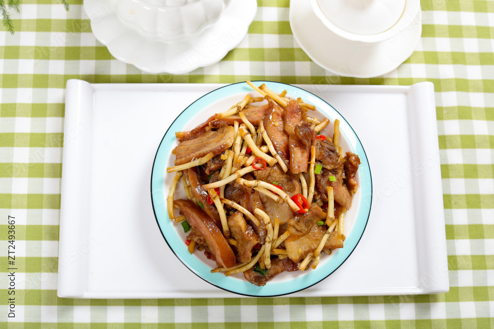 鱼腥草炒猪头肉14图片