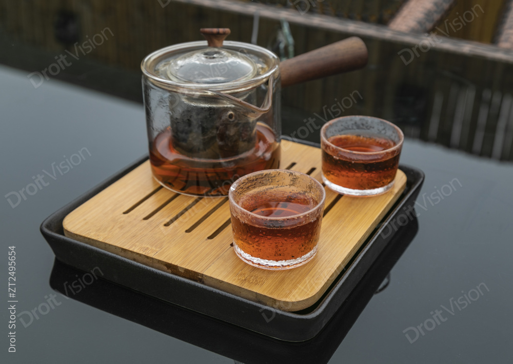 茶杯和茶叶茶具摄影图图片