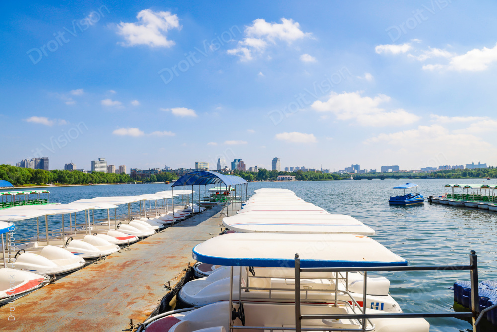 吉林省长春市南湖公园自然风光图片