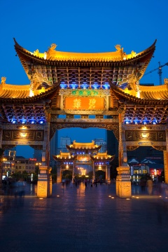 云南,昆明,金马碧鸡广场,