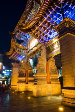 云南,昆明,金马碧鸡广场,