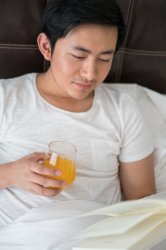 一个年轻男人的休闲生活