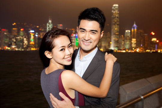 香港夜景与甜蜜恋人