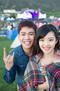 快乐的年轻情侣